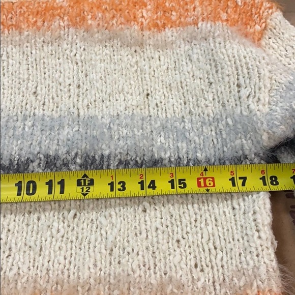 Workshop Republic Clothing Fuzzy Sweater - Picture 9 of 13